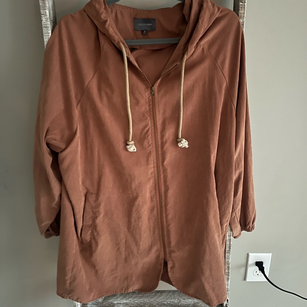 Lightweight Jacket - Picture 2 of 3